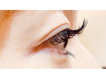 フリルアイビューティ 豊中店(Frill Eye Beauty)/