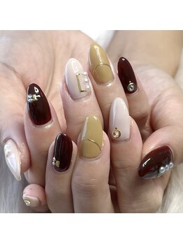 モモ(Momo)/秋カラーネイル