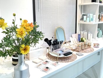 コール(COR)/メイクアップアイテムもお取扱い