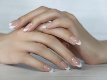 ラトゥール(Latour)の写真/【ダメージ軽減☆爪に優しいパラジェルを使用♪】傷み/薄さ/浮き/持続力など、気になる爪のお悩みを改善!