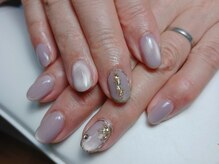 ネコノイル(neconoiru)/上品ネイル