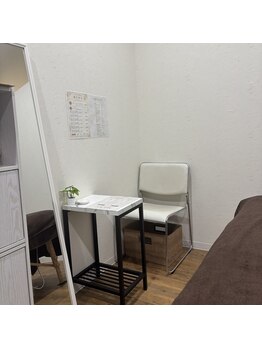 エシカ ウィズ レヴィエリス(ethica with Re’VIELISS)の写真/[完全個室の女性専用サロン]  一人ひとりのお悩みに合わせて、オールハンドでお身体を解していきます。