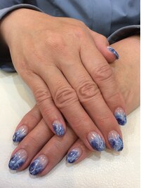 涼し気ブルーネイル