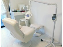 完全個室で自分で施術するため、リラックスした空間で行えます。