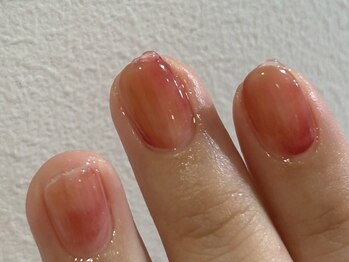 クルネ(QULNE)/水滴ネイル 桃グラデーション