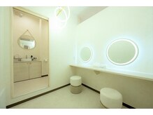シュシュドットアイラッシュ 柏の葉キャンパス店(chouchou.eyelash)の雰囲気(髪やメイク直しができるお部屋あり◎最新のRefaもお使い頂けます)