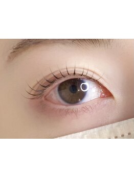 ナチュラル上品な目元にしたい