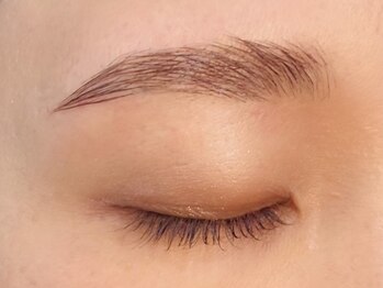 クロ(curro)/ナチュラル美眉リフト