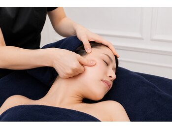 クロシェット(Clochette)/頭蓋骨小顔コルギ