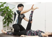 ストレッチヒーロー 広島中広店の雰囲気（トレーナーとマンツーマンで行うパーソナルストレッチ）