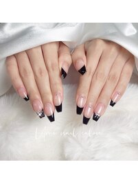 【フレンチネイル】