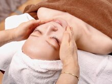 サロン ド クレアルテ(Salon de Crearte)の雰囲気（小顔フェイシャル+ヘッドスパにはコルギかリンパをお選び下さい）