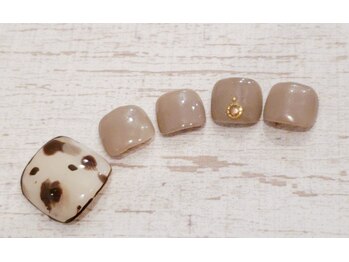 ネイルアンドアイラッシュサロン ミッタ(Mitta)/￥7000-