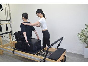 パーソナルマシンピラティス 新潟亀田店の写真/健康的に《姿勢改善&華奢魅せボディメイク》人気の美容エクササイズ法パーソナルマシンピラティスを体験！