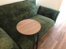 骨盤整体 美々/受付のソファ