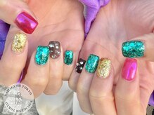 ネイルズガッシュ 溝の口店(NAILs GUSH)/カラフル/キラキラ/ラメ