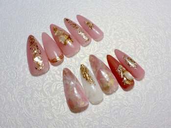 ネイルサロン マリブ(Maribu)の写真/爪の形や長さはつくれる時代！形,長さに悩みのある方にこそ爪マニアのネイリストによる長さだしが◎1本¥550