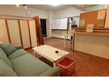 那覇小顔センターの雰囲気(完全予約制なので周りを気にせずゆったり過ごせます。)