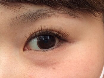 スプリング アイラッシュアンドネイル(SPRING eyelash&nail)/柔らかい印象のブラウンエクステ