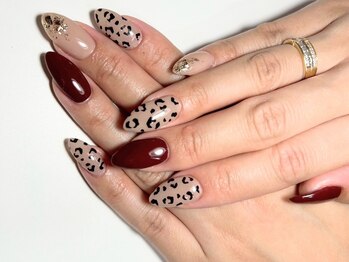 ネイル専門シェアサロンFemme