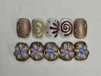 ネイルアンドアイラッシュ アールイー(Re)/