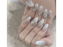 オン(On)/ホワイトグラデーション