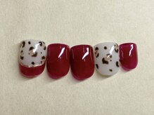 エム(e mu)/ヒョウ柄ネイル