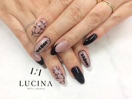 C-76 大人きれいめな黒ネイル