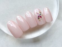 ワンアンドオンリー(One&Only)/大人シンプル×押し花ネイル