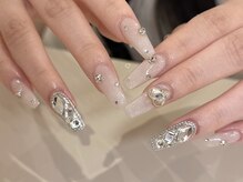 ルア(LUA)の雰囲気（スワロフスキーもご用意しております♪）