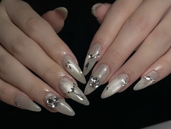 キラキラマグネットネイル