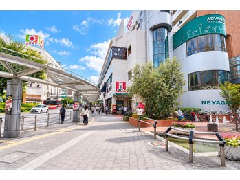 アリー(Allie)/【道案内】KFCの方向に直進