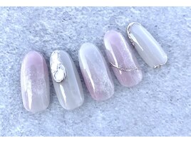 綺麗めニュアンスネイル
