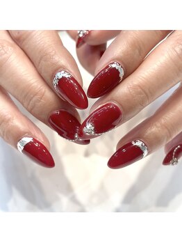 エーナイン イオンモール盛岡南店/華やかレッドネイル♪