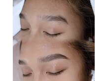 ユニブロウ 難波大国町(UNI BROW)/【難波】ハリウッドブロウリフト