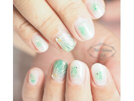 夏のニュアンスネイル