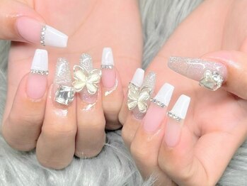 リエル(Riel)/ストレートフレンチネイル