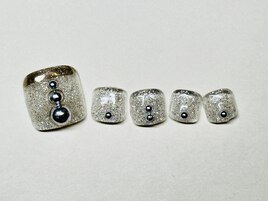 キラキラフットネイル