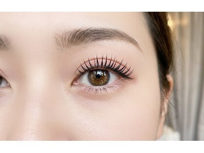 tint+ nail＆beauty 新八柱店の写真