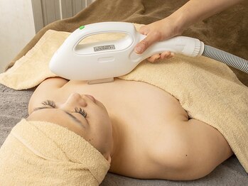 エステアンドアイラッシュ マシェリ(machery)/デコルテ・バスト脱毛