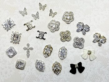 ラズリチタ(Lazulicita)/キラキラ☆ビジューパーツ