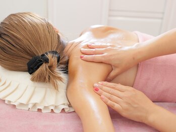 レヴェリー 心斎橋店(REVERIE)/‐ 肩こり改善、背中美人 ‐