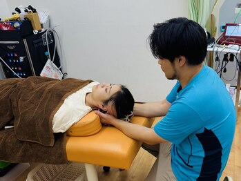 六角橋つつみ接骨院/辛い肩こり眼精疲労に効果的☆