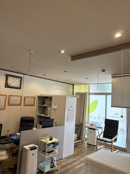 リラックスの彩/サロン内から外の撮影