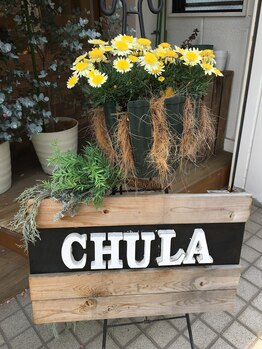アイラッシュアンドヘアメイク チュラ(chula)/chula看板がお外にあります