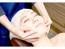 エヌドットバーバー ヒロオ(N.BARBER HIROO)/小顔マッサージ〈広尾〉〈麻布〉