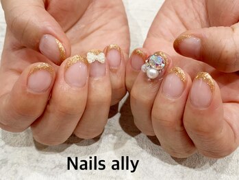 ネイルズアリー 立川店(Nails ally)/Vカット×ビジュー×ラメ