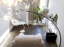 ロロルーム(Rolo room)