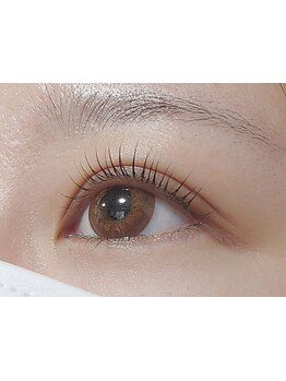 ナチュラル上品な目元にしたい