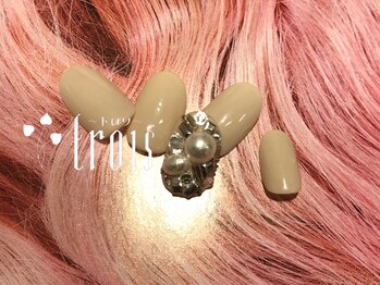 トロワ 中目黒(trois)/美容雑誌『美的』掲載デザイン